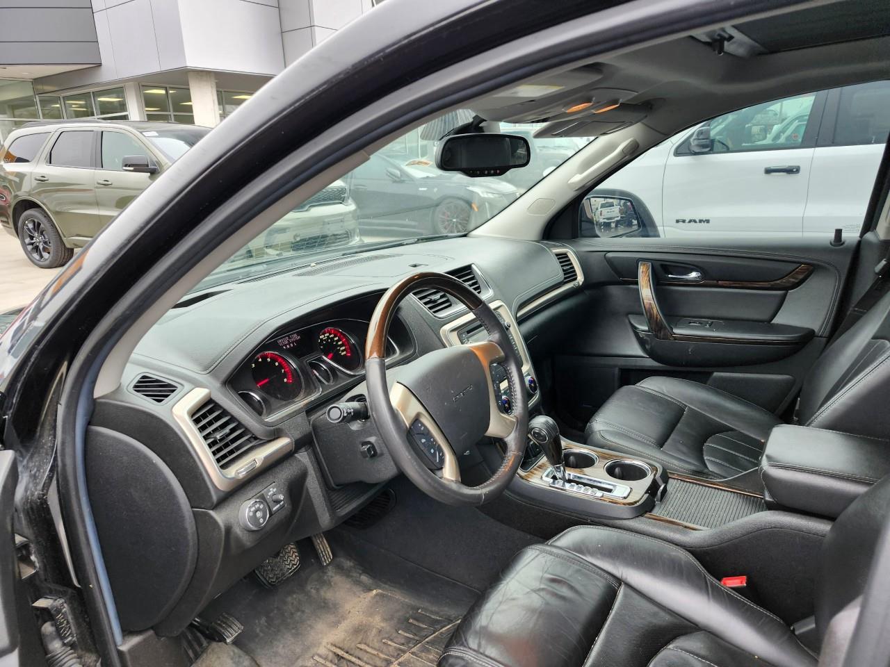 2016 GMC Acadia Denali All-wheel Drive Photo4