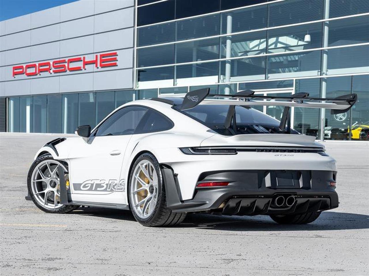 2025 Porsche 911 GT3 RS Photo3