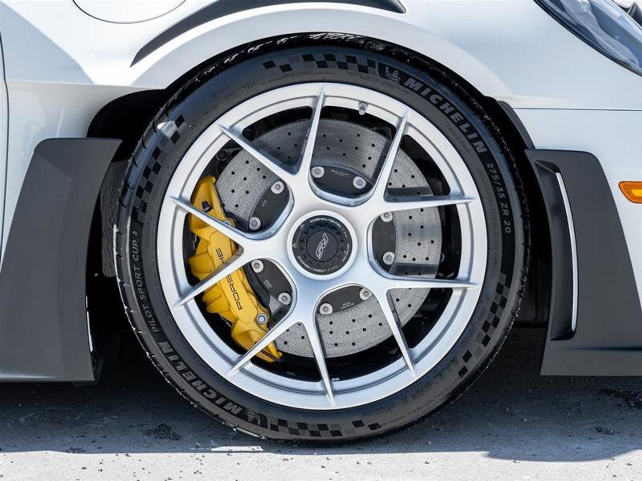 2025 Porsche 911 GT3 RS Photo