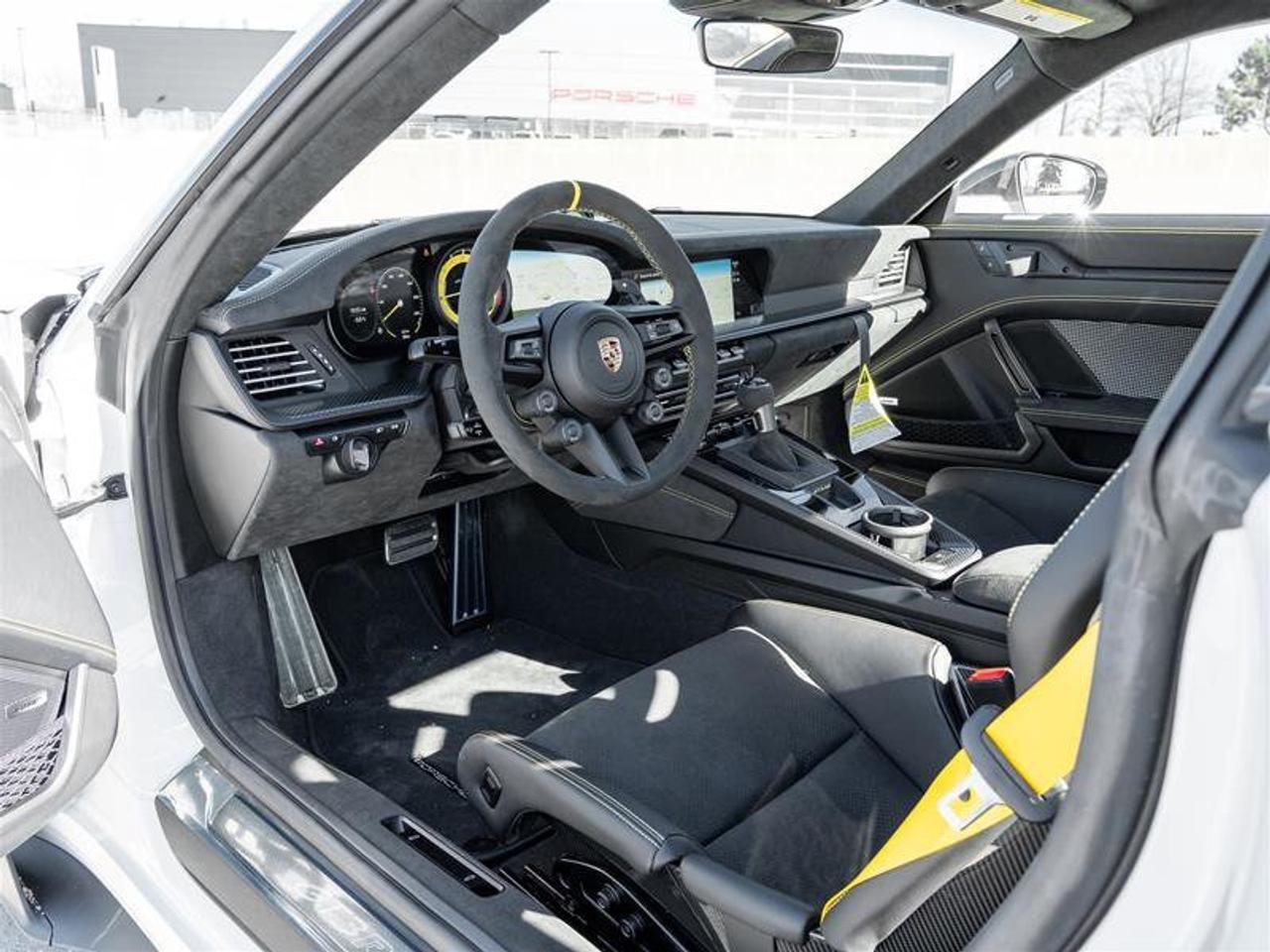 2025 Porsche 911 GT3 RS Photo