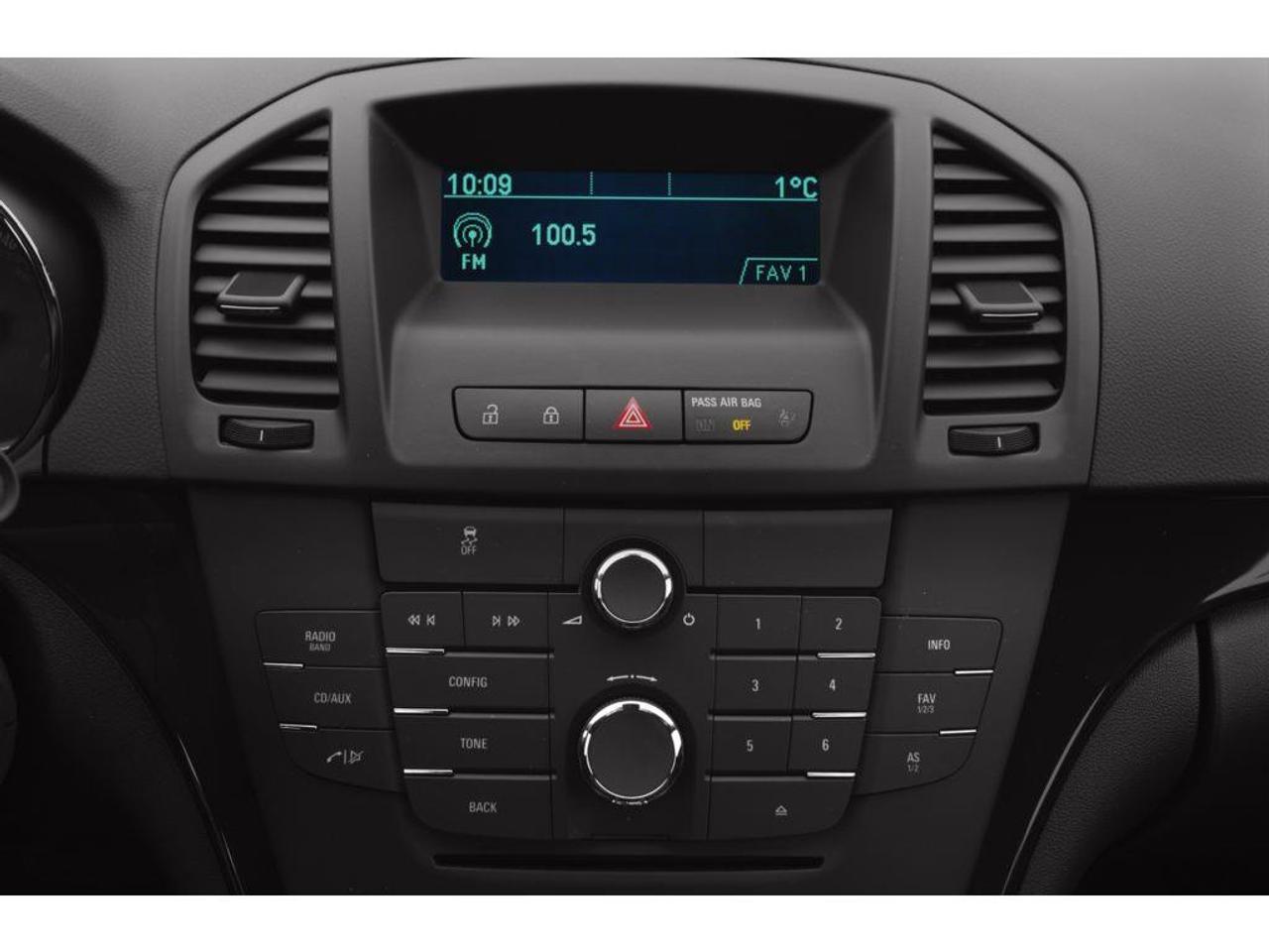 2013 Buick Regal Turbo 4dr Sedan Photo