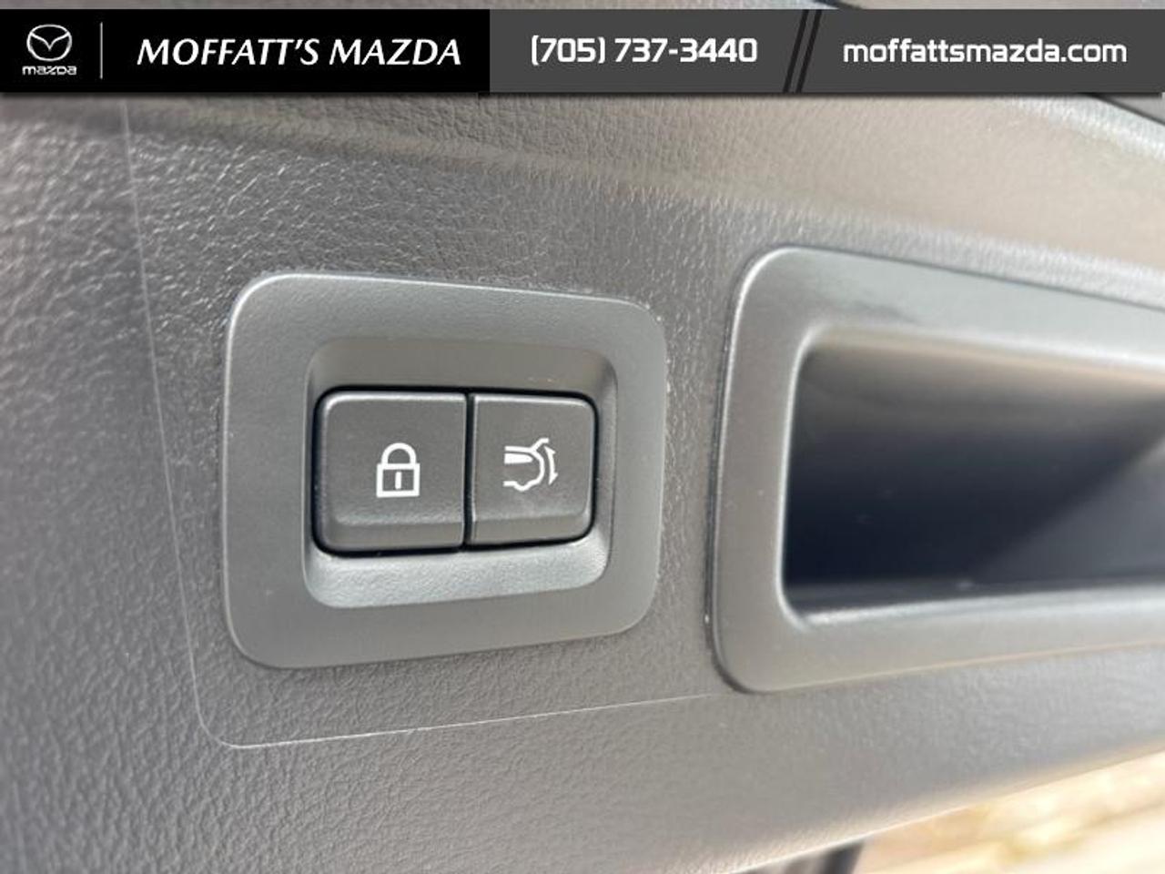 2024 Mazda CX-50 GT Photo