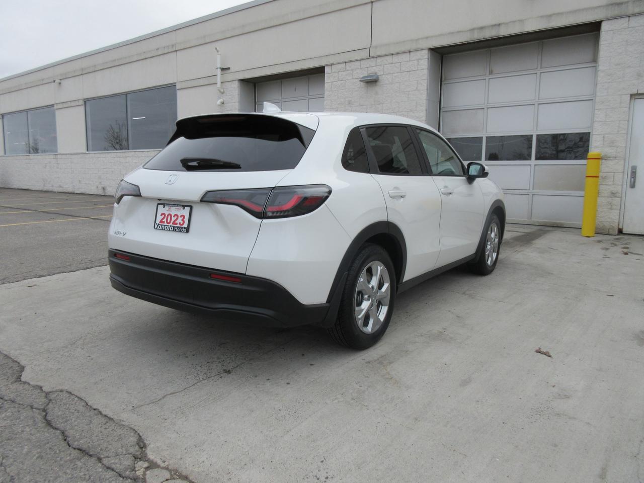 2023 Honda HR-V LX 4dr All-Wheel Drive Photo4