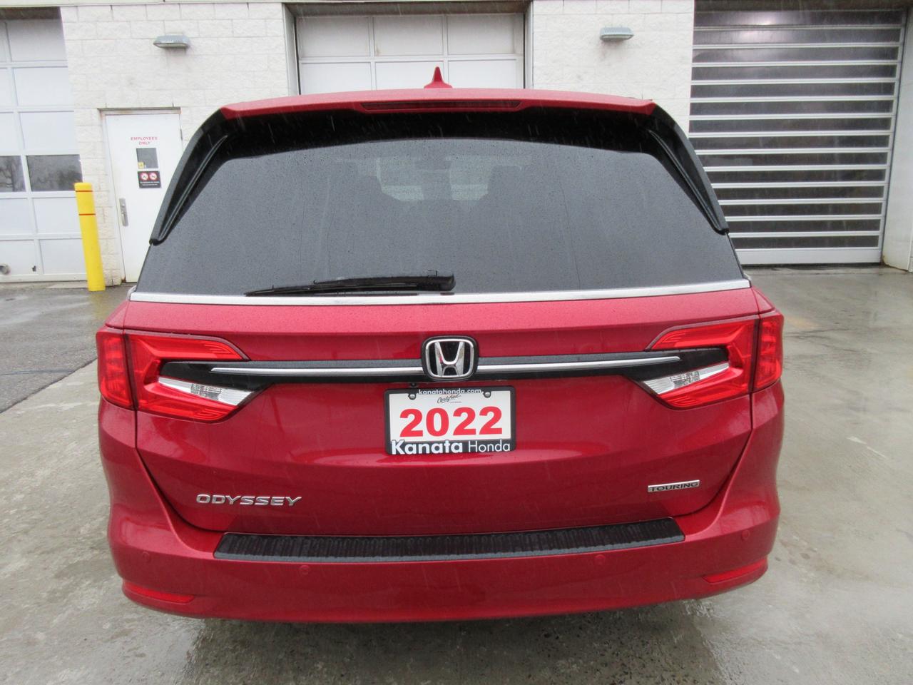 2022 Honda Odyssey Touring Passenger Van Photo