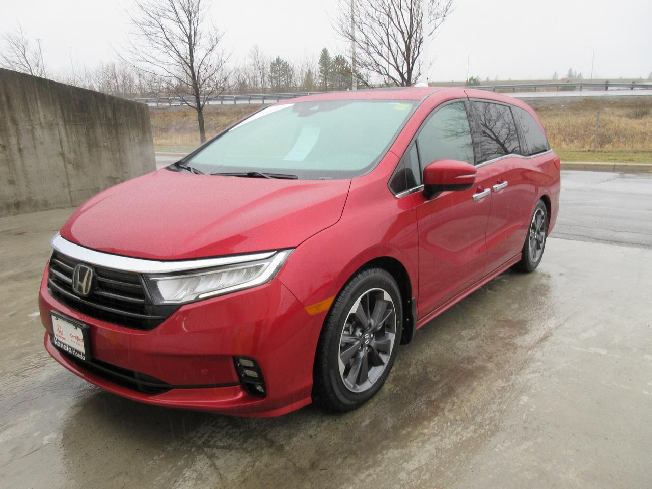 2022 Honda Odyssey Touring Passenger Van Photo