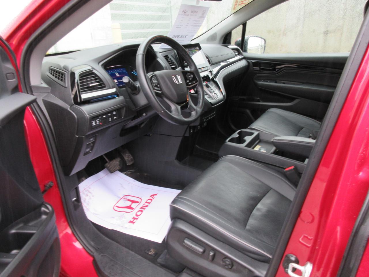 2022 Honda Odyssey Touring Passenger Van Photo