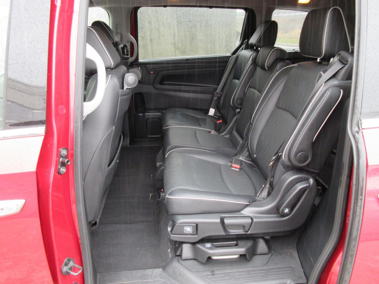 2022 Honda Odyssey Touring Passenger Van Photo