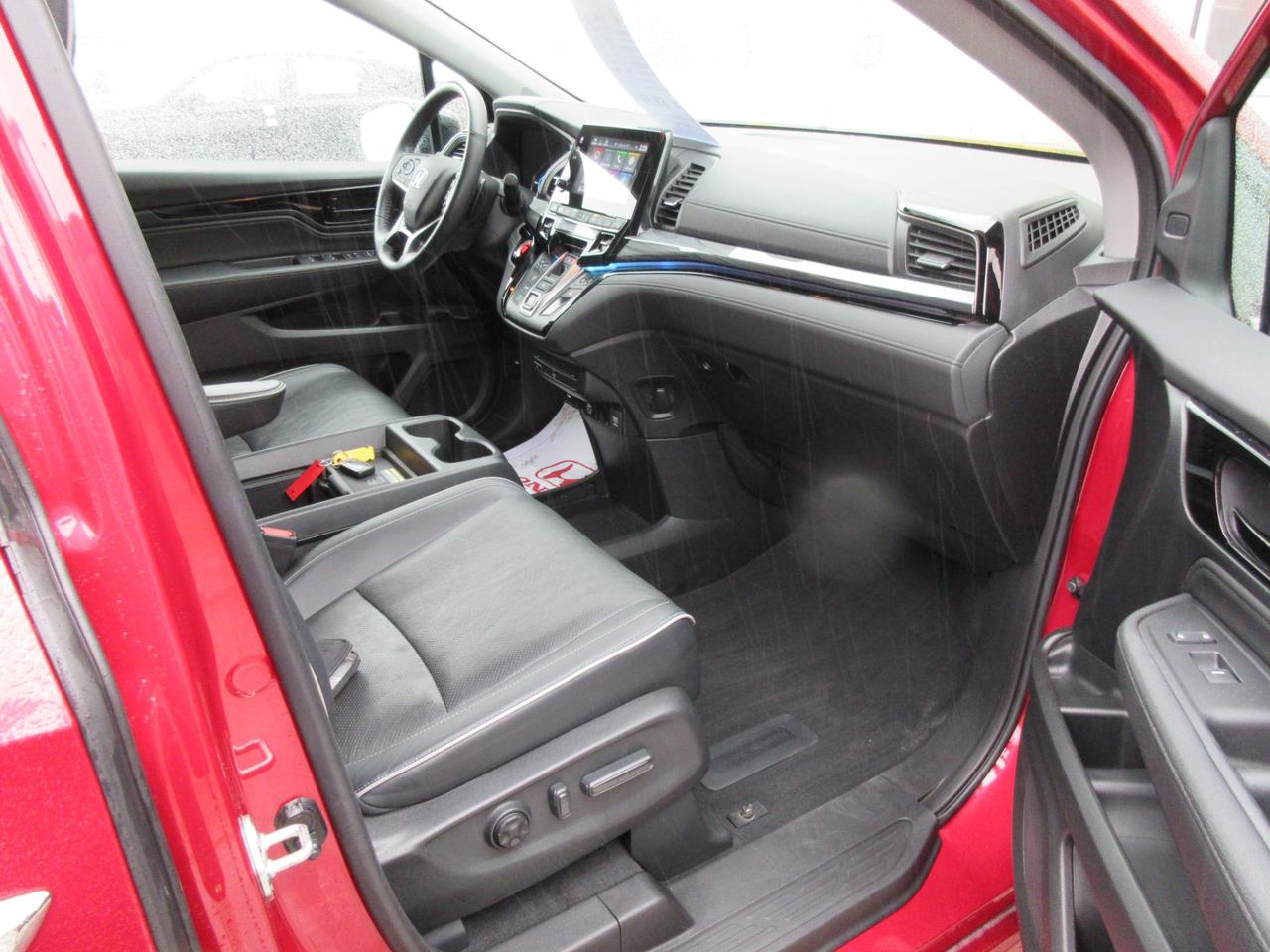 2022 Honda Odyssey Touring Passenger Van Photo