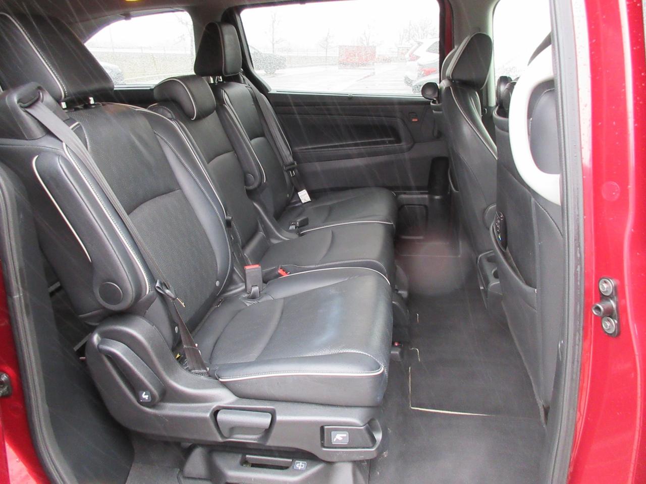 2022 Honda Odyssey Touring Passenger Van Photo