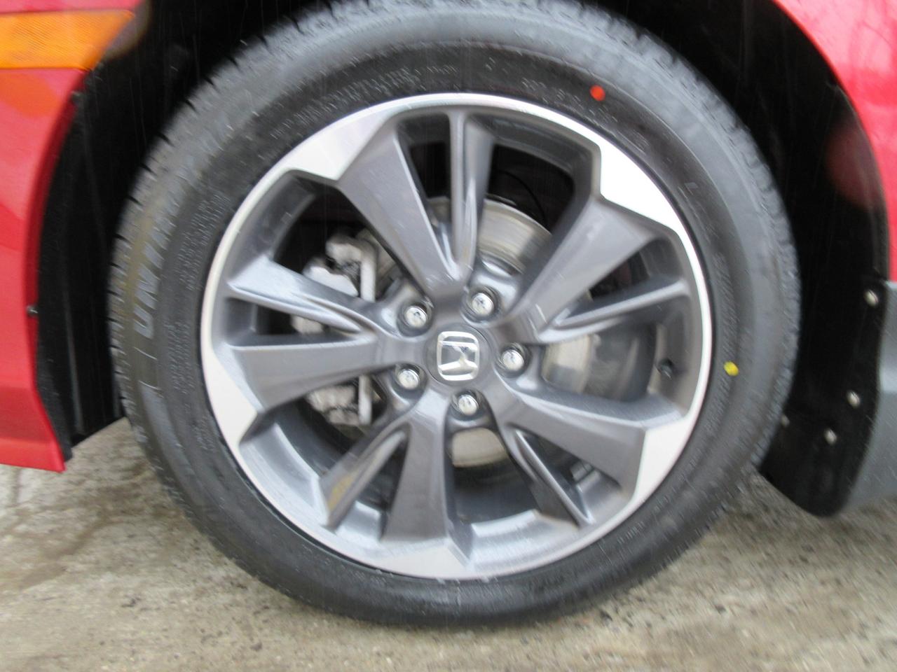2022 Honda Odyssey Touring Passenger Van Photo