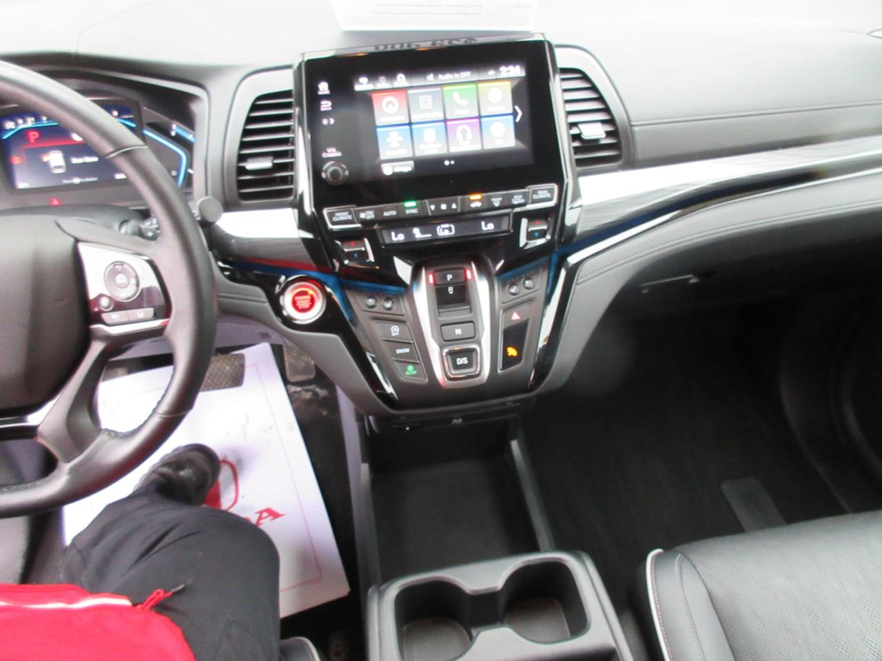 2022 Honda Odyssey Touring Passenger Van Photo