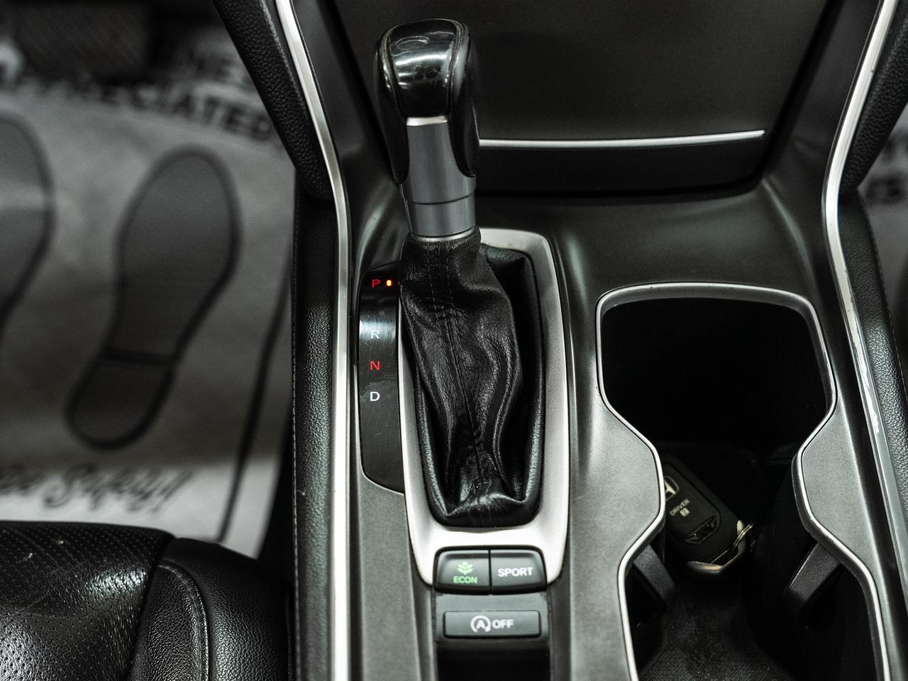 2021 Honda Accord TOURING | Nav | Leather | Sunroof | BSM | CarPlay Photo