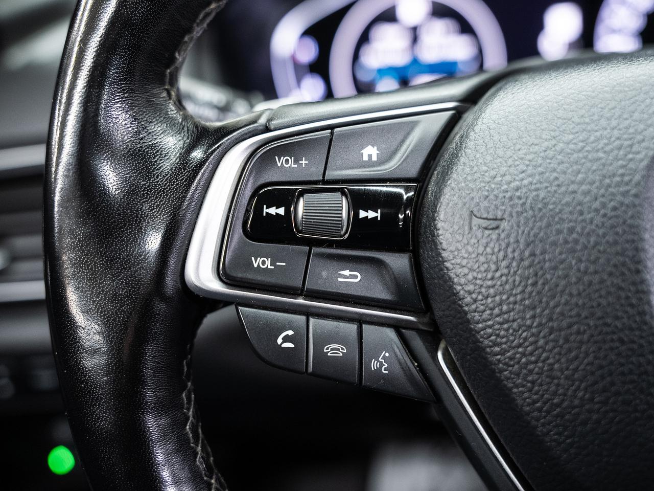 2021 Honda Accord TOURING | Nav | Leather | Sunroof | BSM | CarPlay Photo