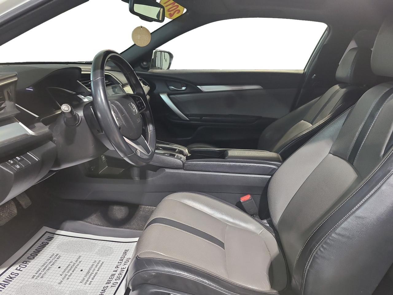 2017 Honda Civic Touring Photo