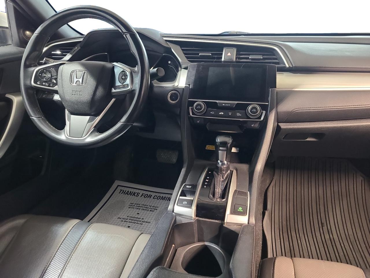 2017 Honda Civic Touring Photo