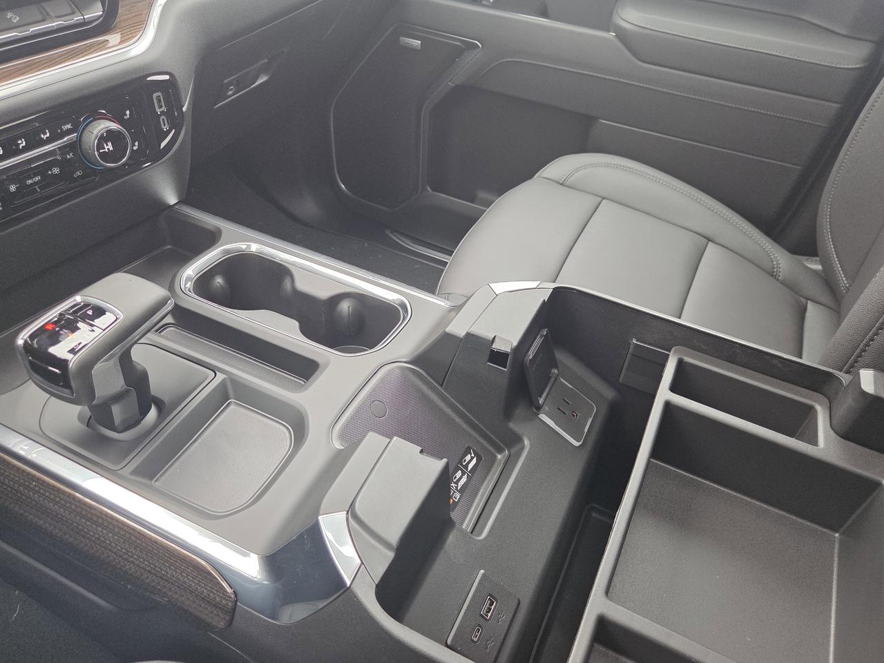 2026 Chevrolet Silverado 1500 RST Photo