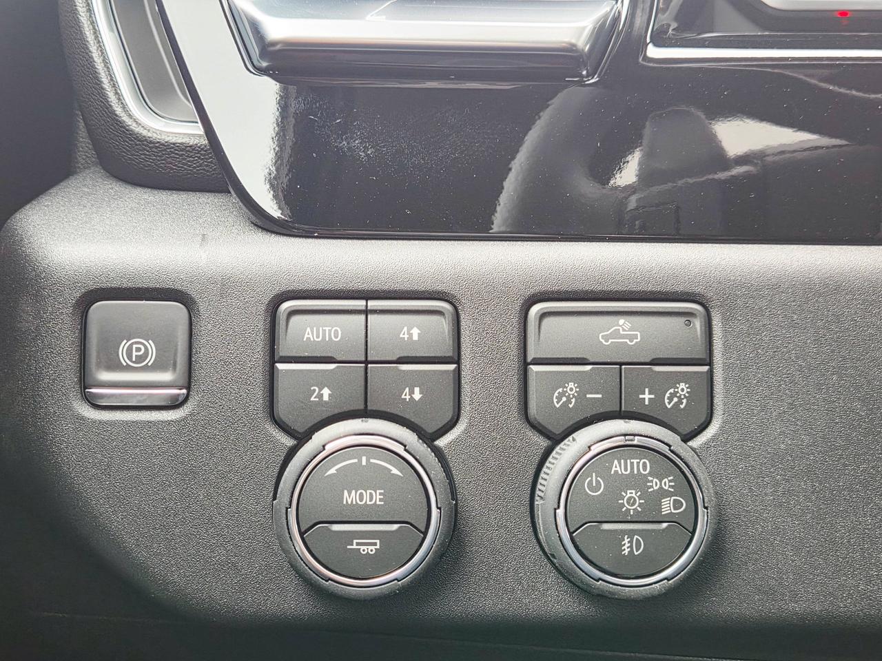2026 Chevrolet Silverado 1500 RST Photo