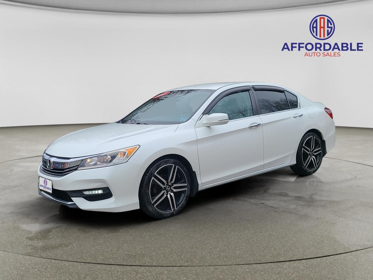 2017 Honda Accord SE - Photo #1