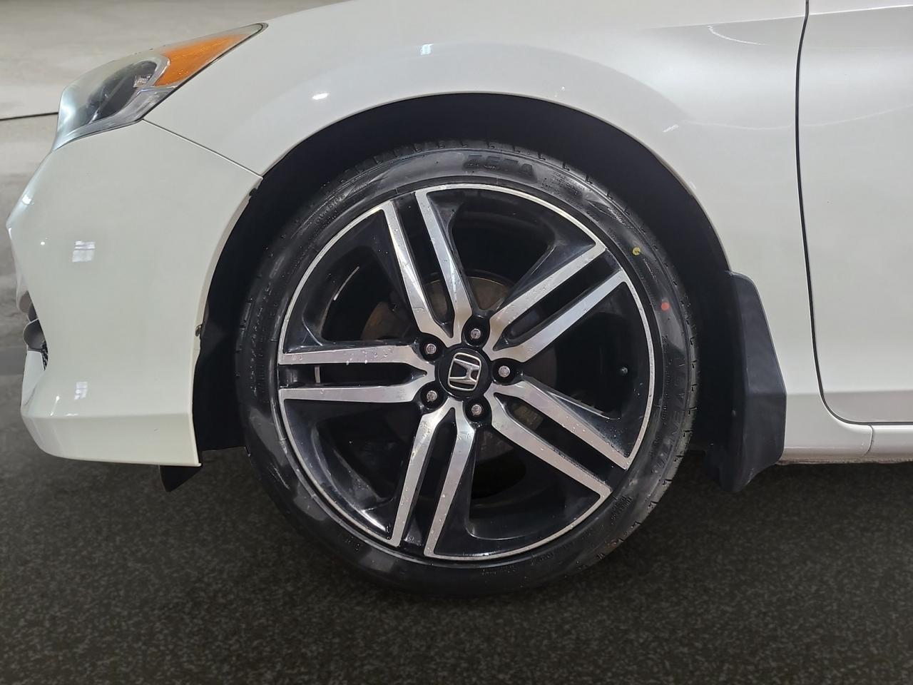 2017 Honda Accord SE - Photo #9