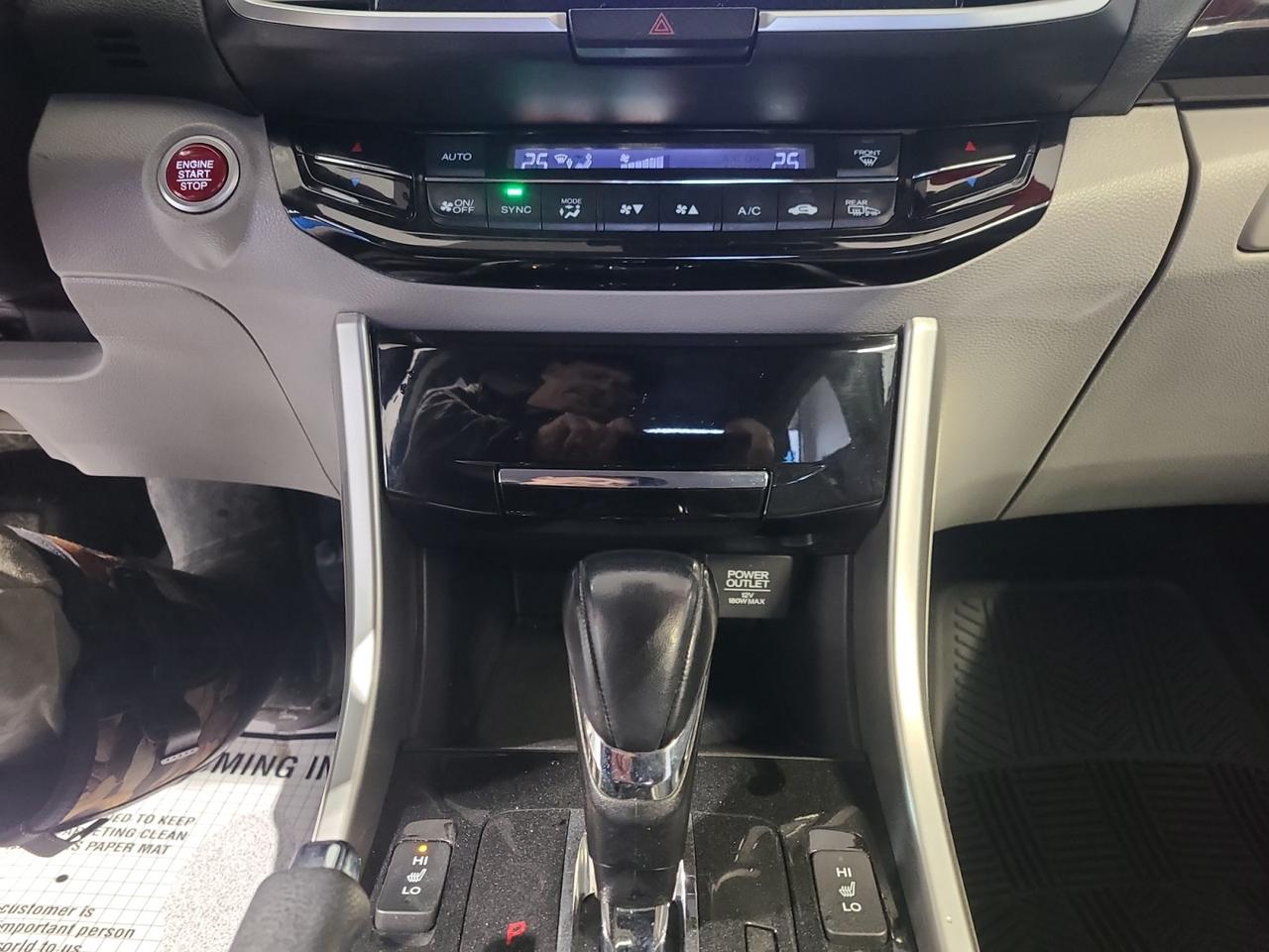 2017 Honda Accord SE Photo