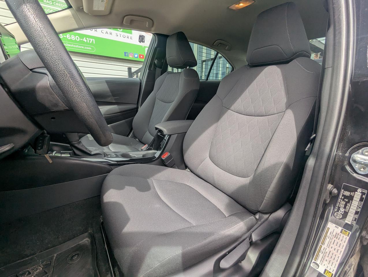 2021 Toyota Corolla LE Photo