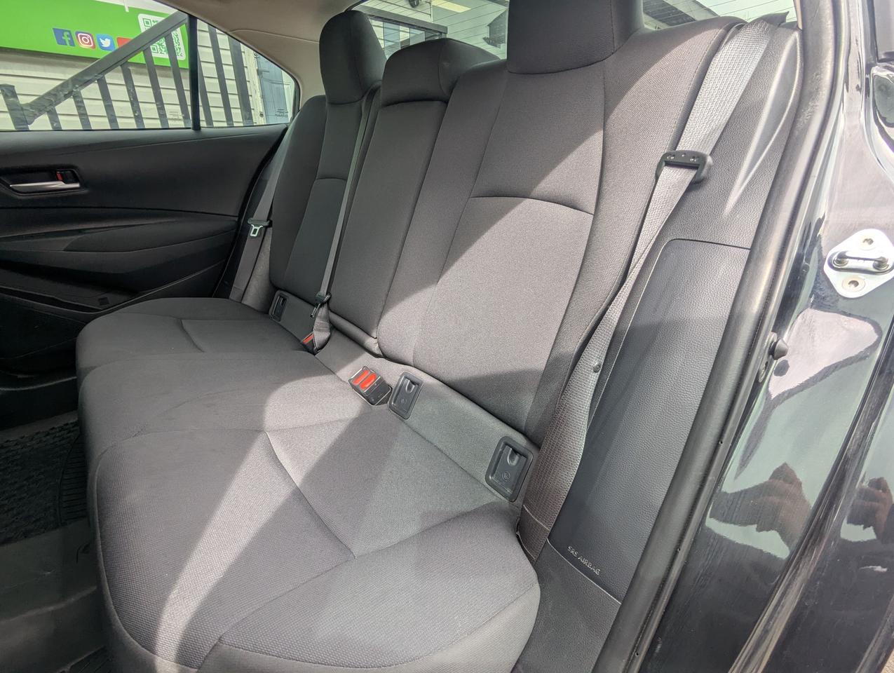 2021 Toyota Corolla LE Photo