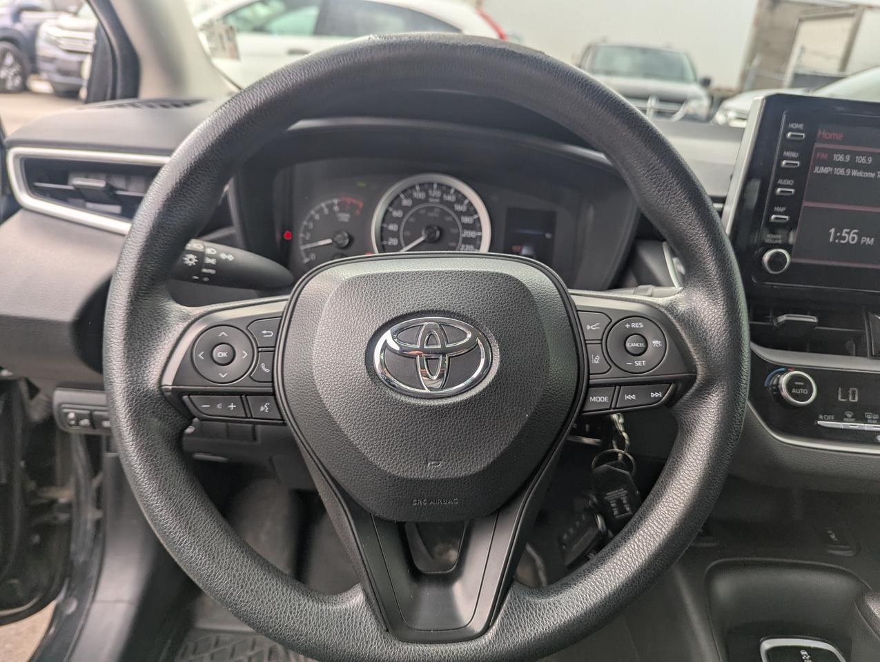 2021 Toyota Corolla LE Photo