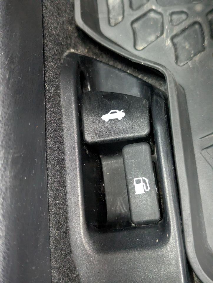 2021 Toyota Corolla LE Photo