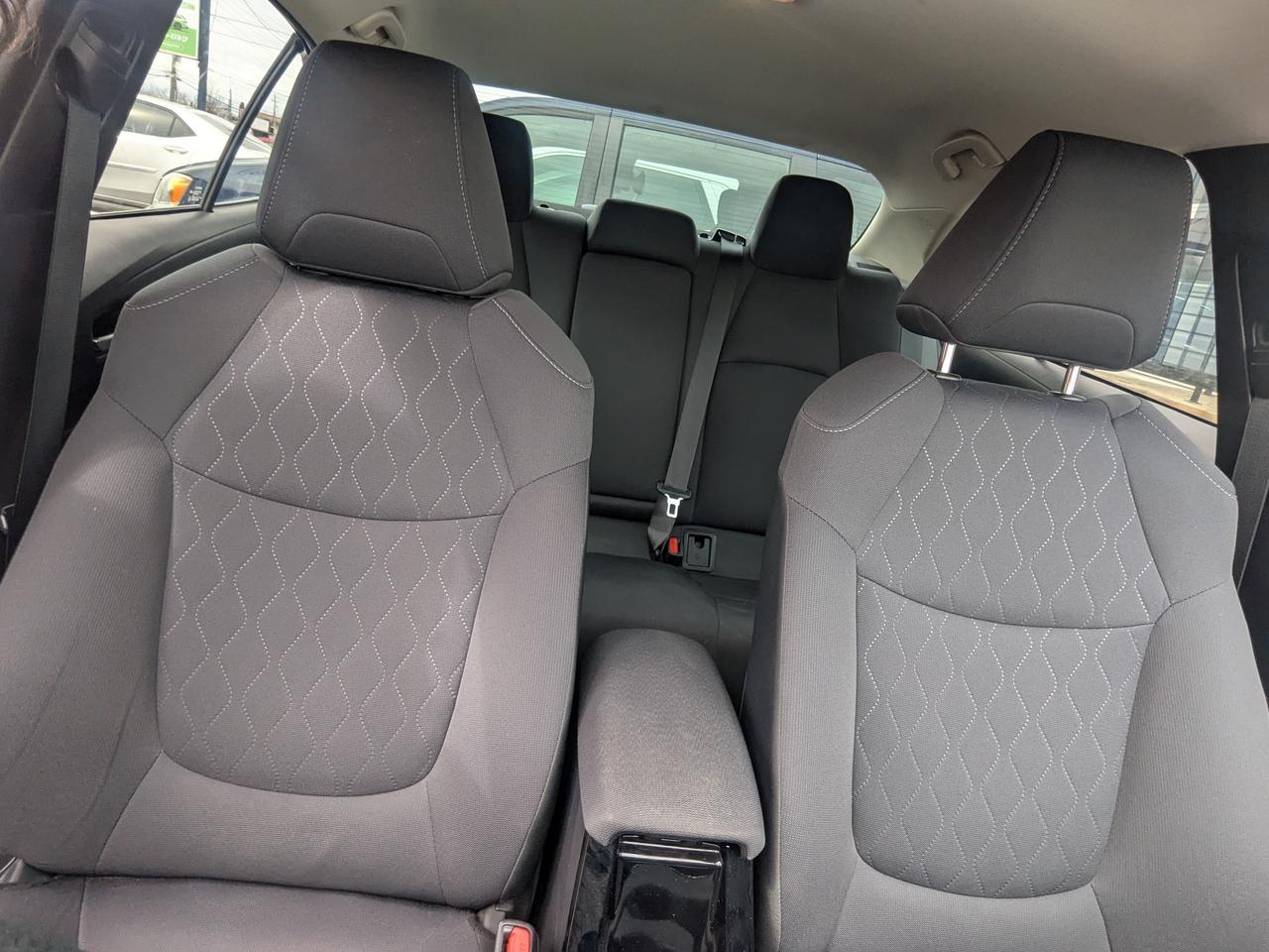 2021 Toyota Corolla LE Photo