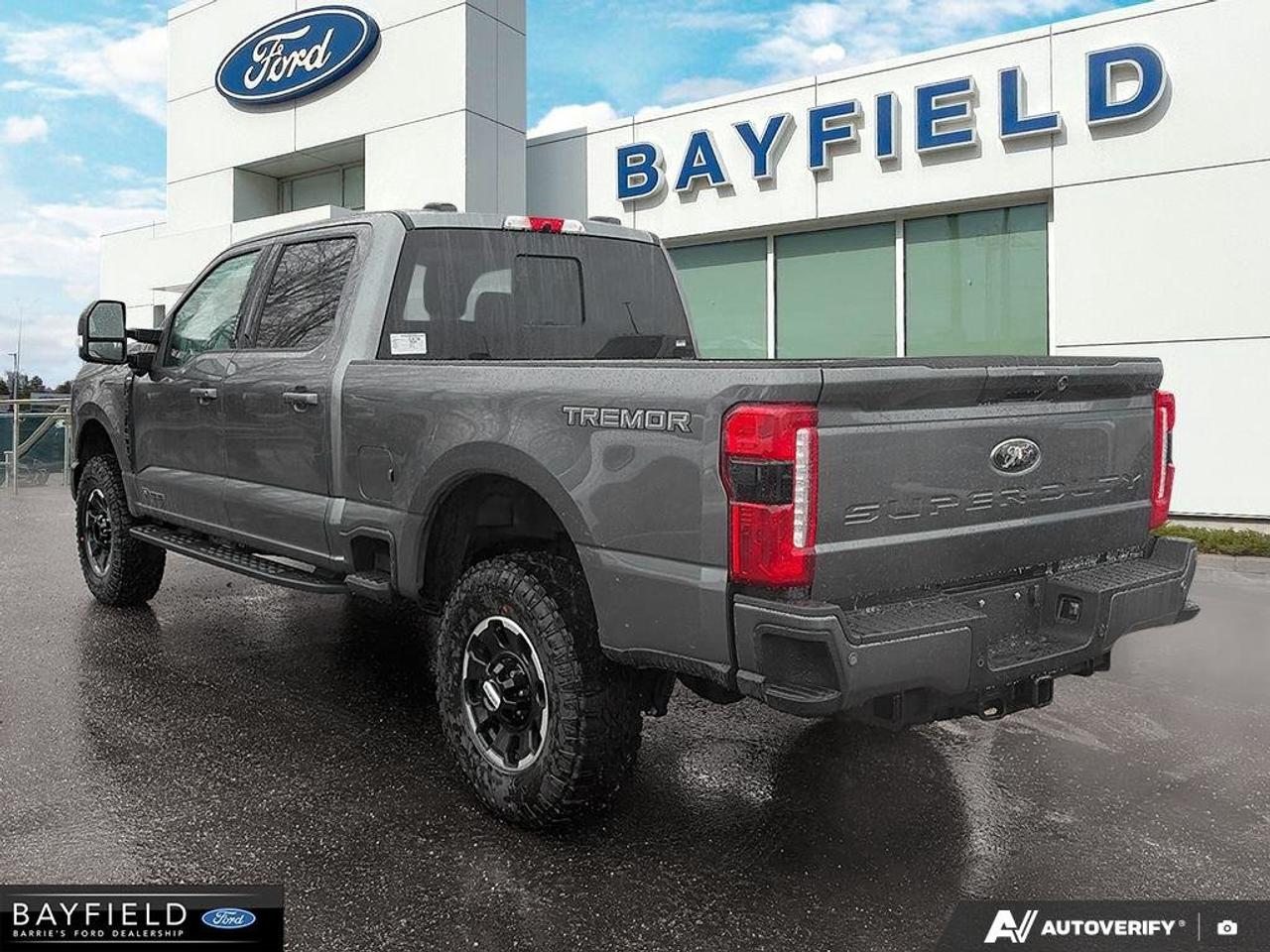 2026 Ford F-250 LARIAT Photo3