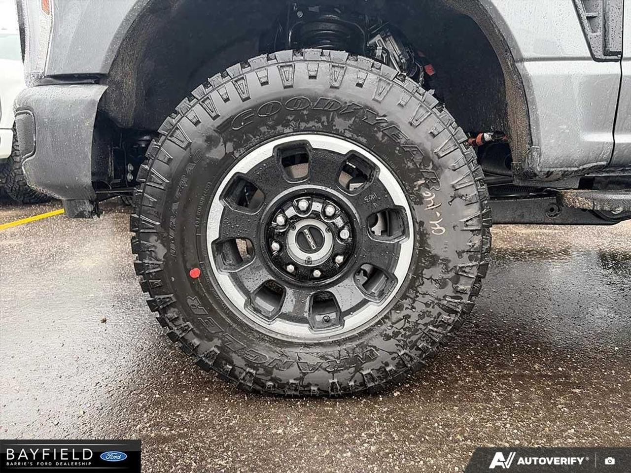 2026 Ford F-250 LARIAT Photo