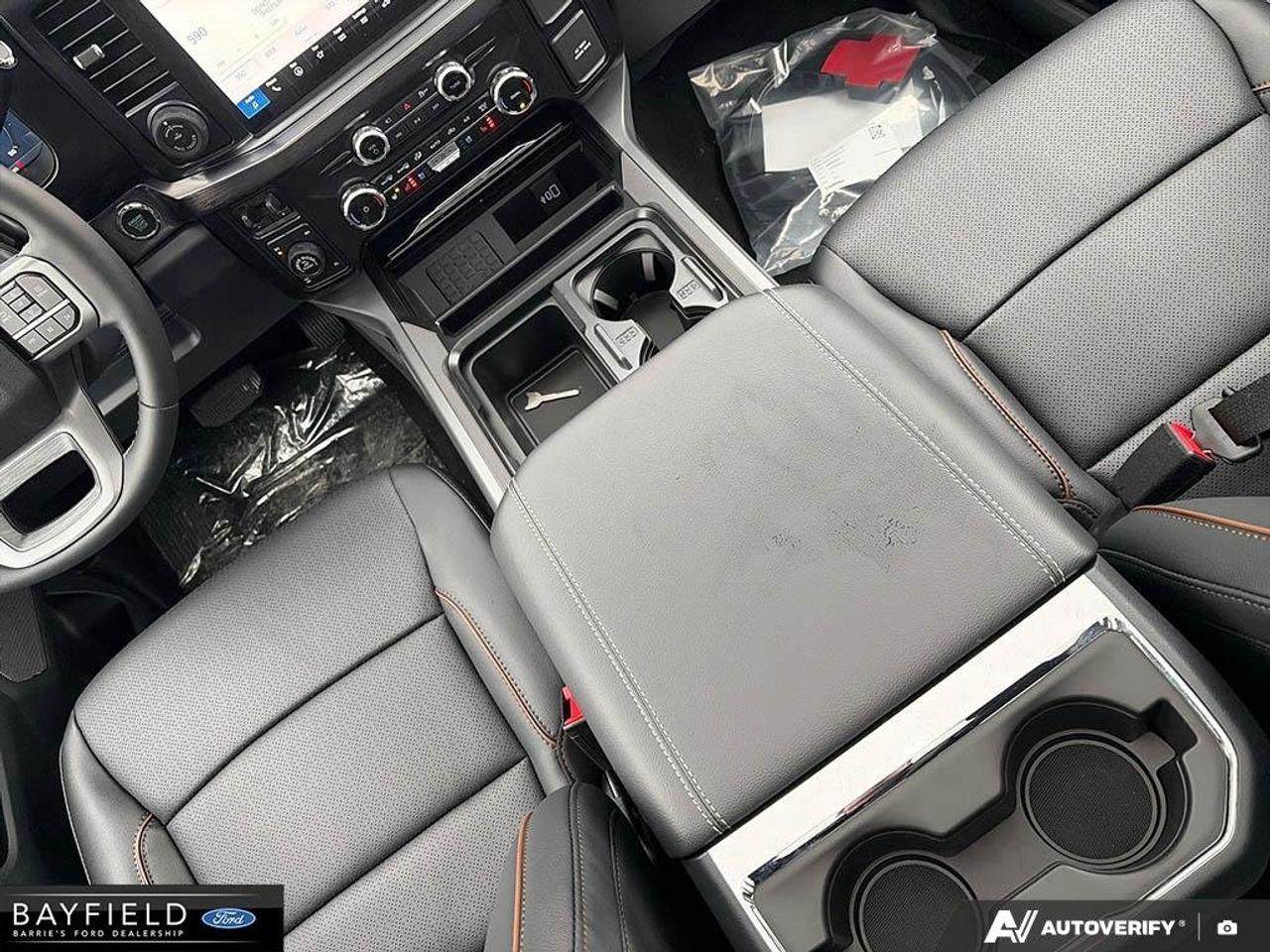2026 Ford F-250 LARIAT Photo