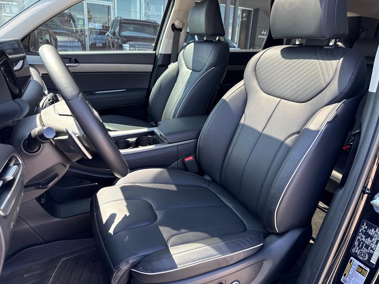 2024 Hyundai PALISADE Urban 8 Passenger Photo