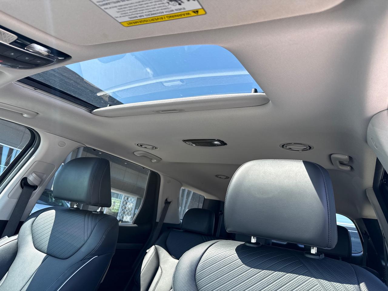 2024 Hyundai PALISADE Urban 8 Passenger Photo