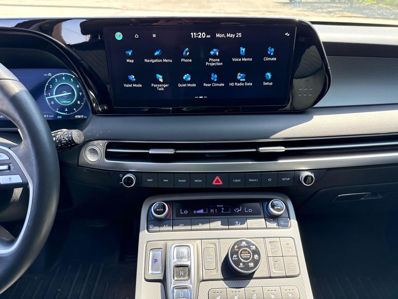 2024 Hyundai PALISADE Urban 8 Passenger Photo