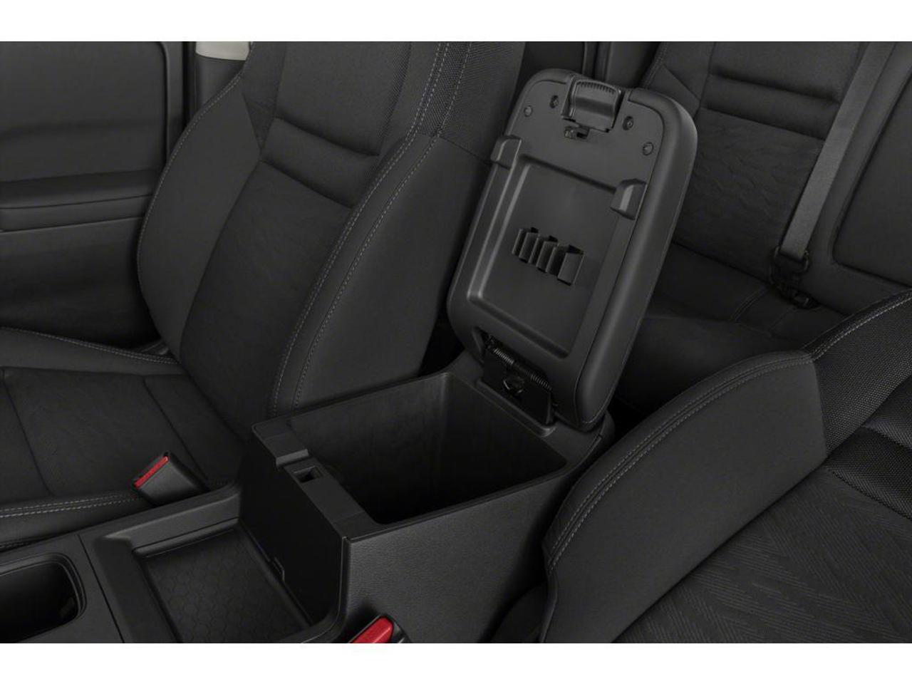 2022 Nissan Frontier SV Photo