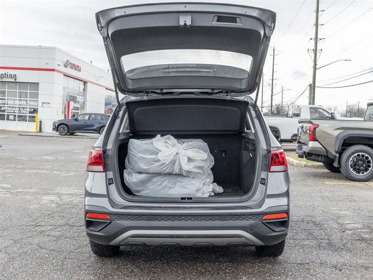 2023 Volkswagen Taos Trendline 1.5T 7sp at DSG w/ Tip 4M EOP Heated Seats| Backup Camera| Apple CarPlay Trendline Photo