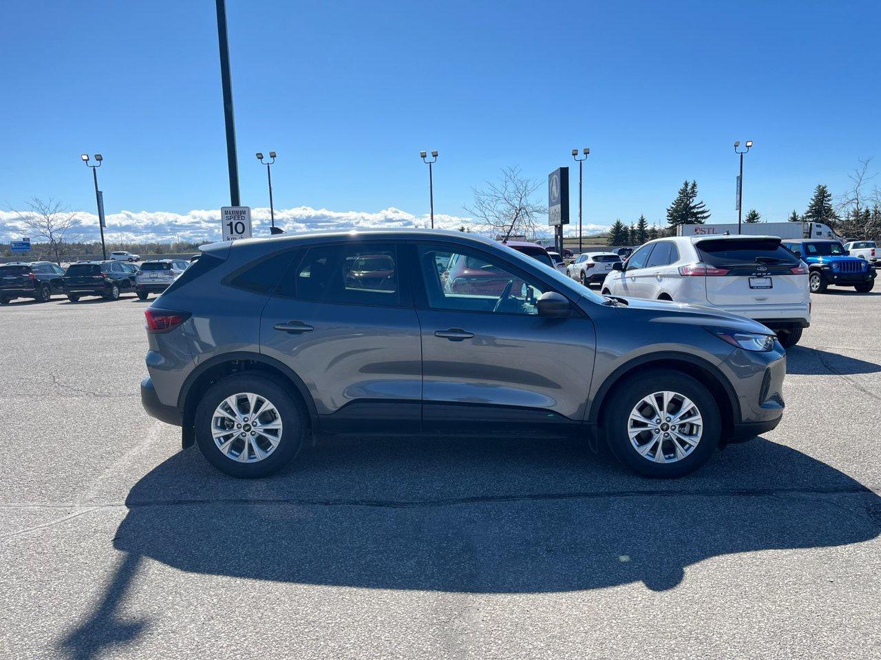 2025 Ford Escape Active AWD Photo4