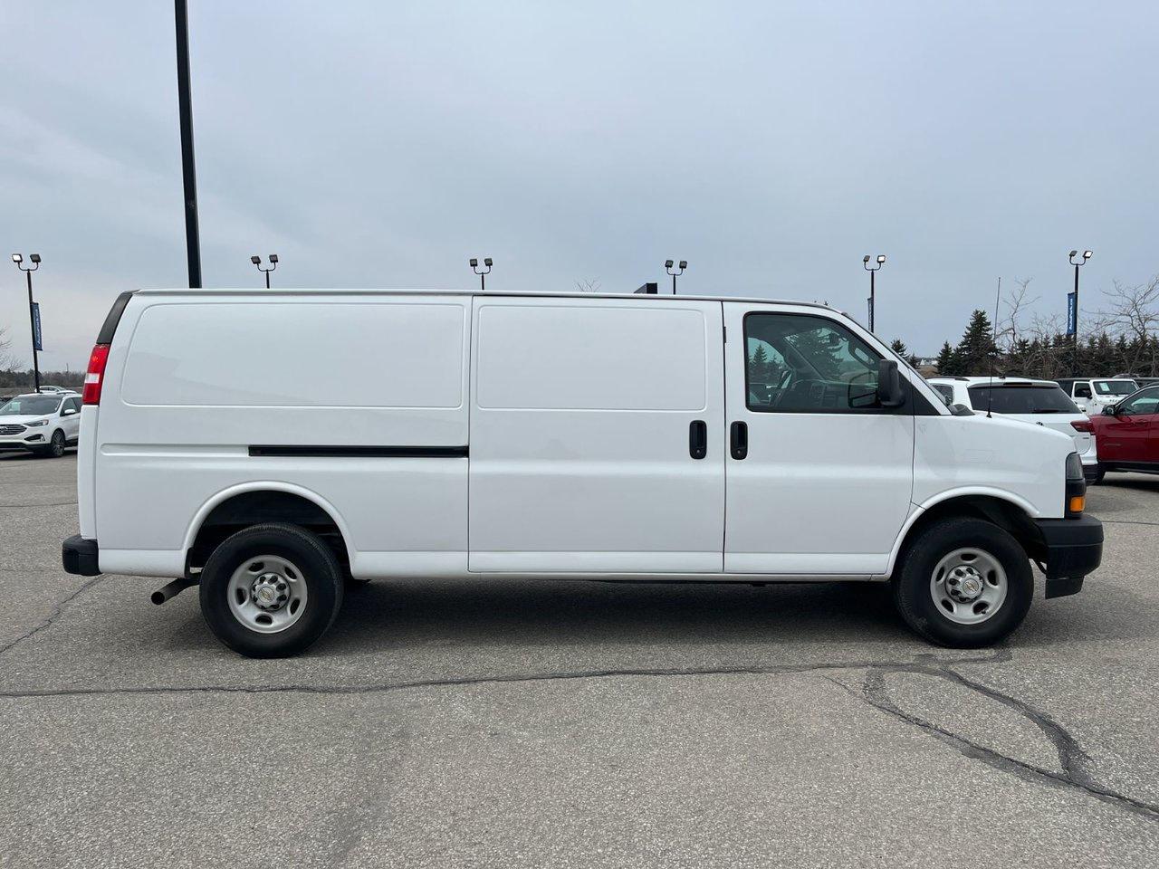 2024 Chevrolet Express Cargo Van RWD 3500 155 Photo4
