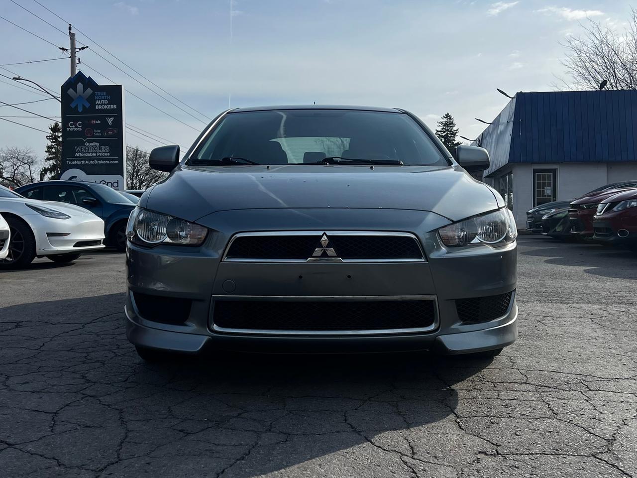2013 Mitsubishi Lancer Sportback SE Photo