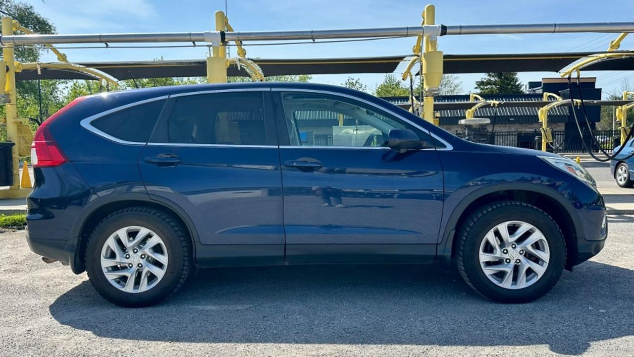 2015 Honda CR-V * AWD * NO ACCIDENTS " Photo