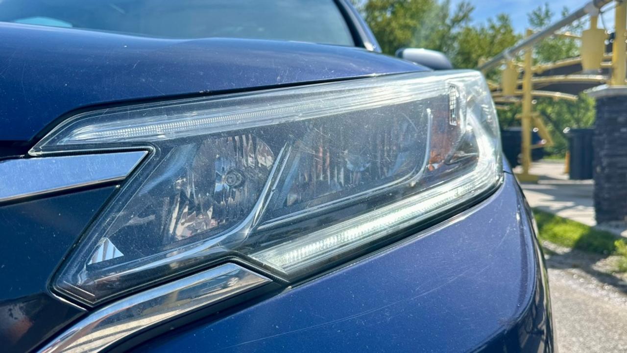 2015 Honda CR-V * AWD * NO ACCIDENTS " Photo