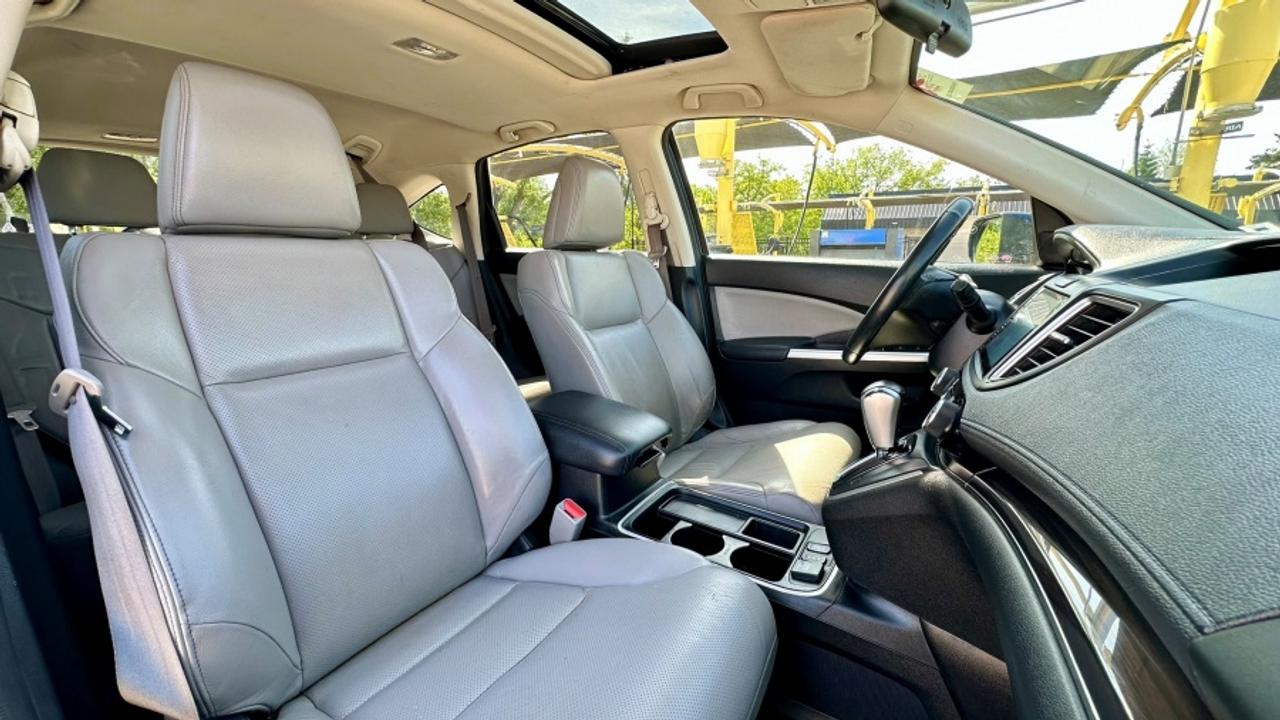 2015 Honda CR-V * AWD * NO ACCIDENTS " Photo