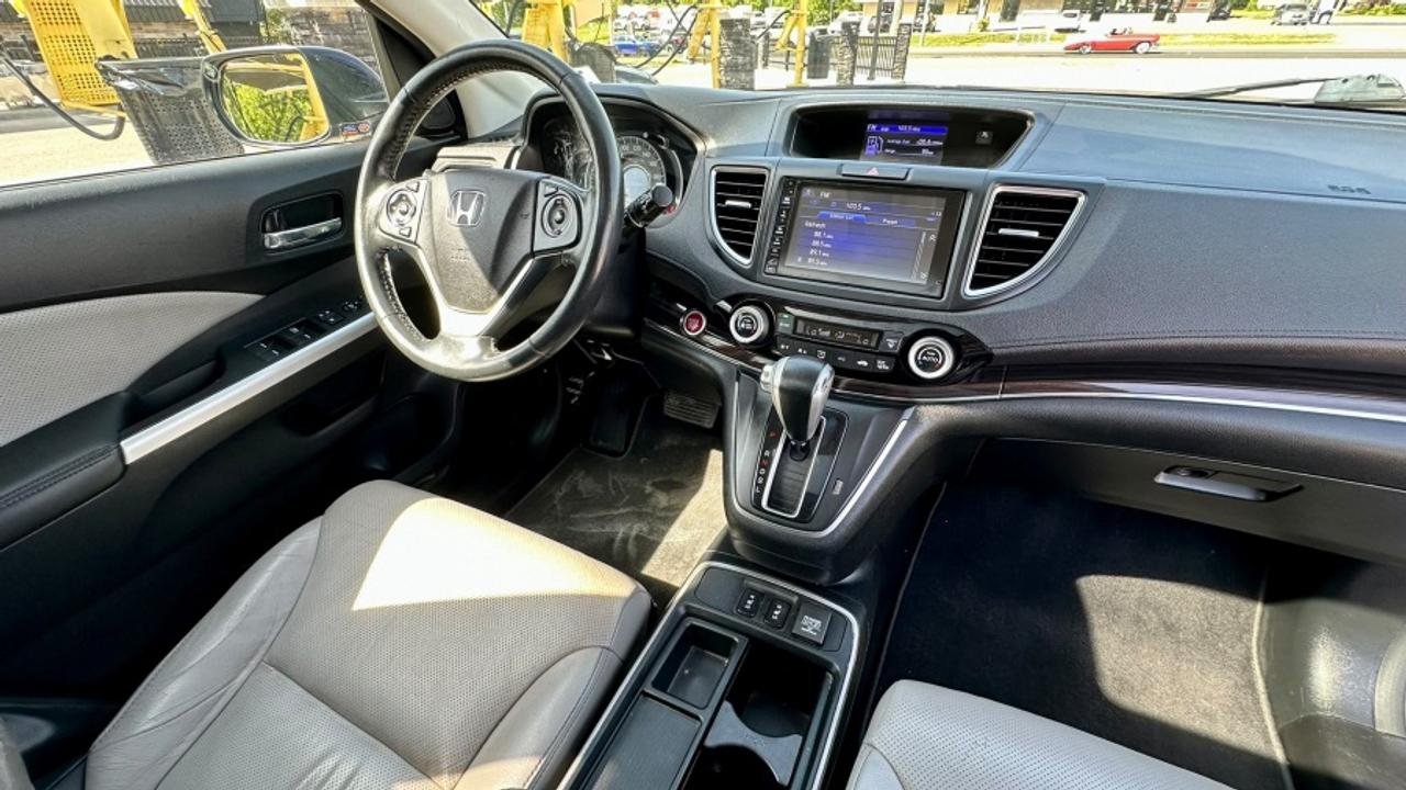 2015 Honda CR-V * AWD * NO ACCIDENTS " Photo