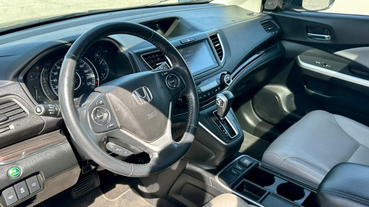 2015 Honda CR-V * AWD * NO ACCIDENTS " Photo