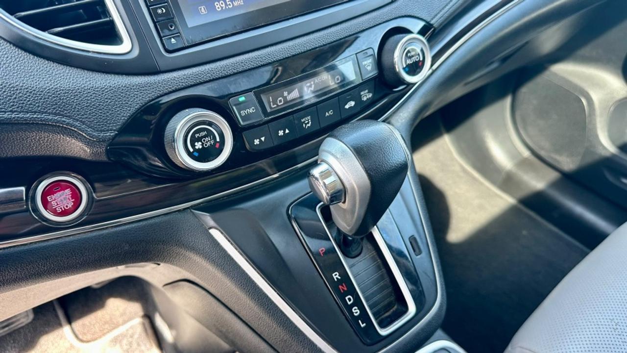 2015 Honda CR-V * AWD * NO ACCIDENTS " Photo