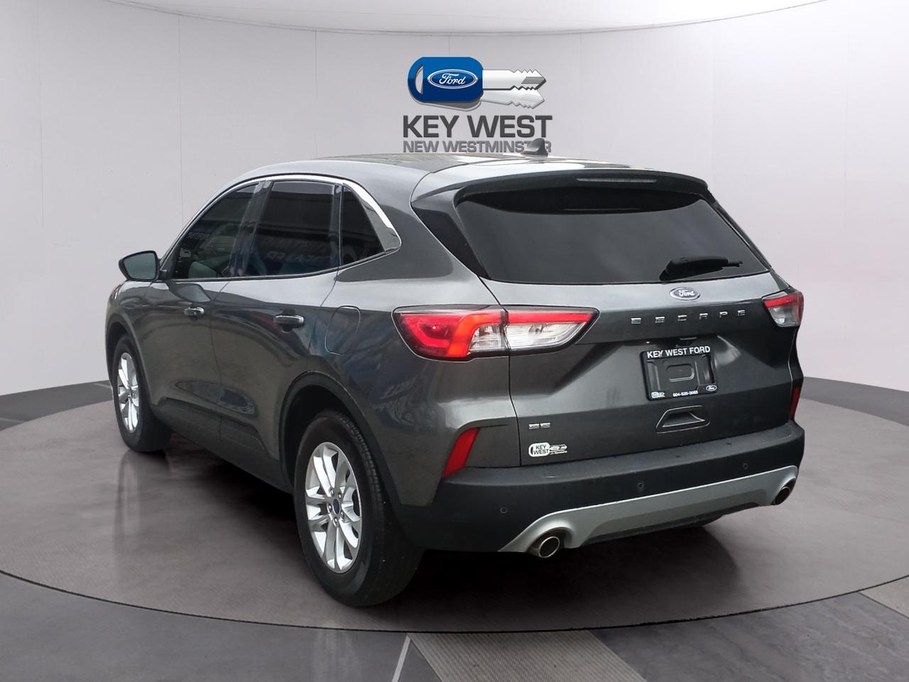 2022 Ford Escape SE FWD *LOW KM'S!* Photo2