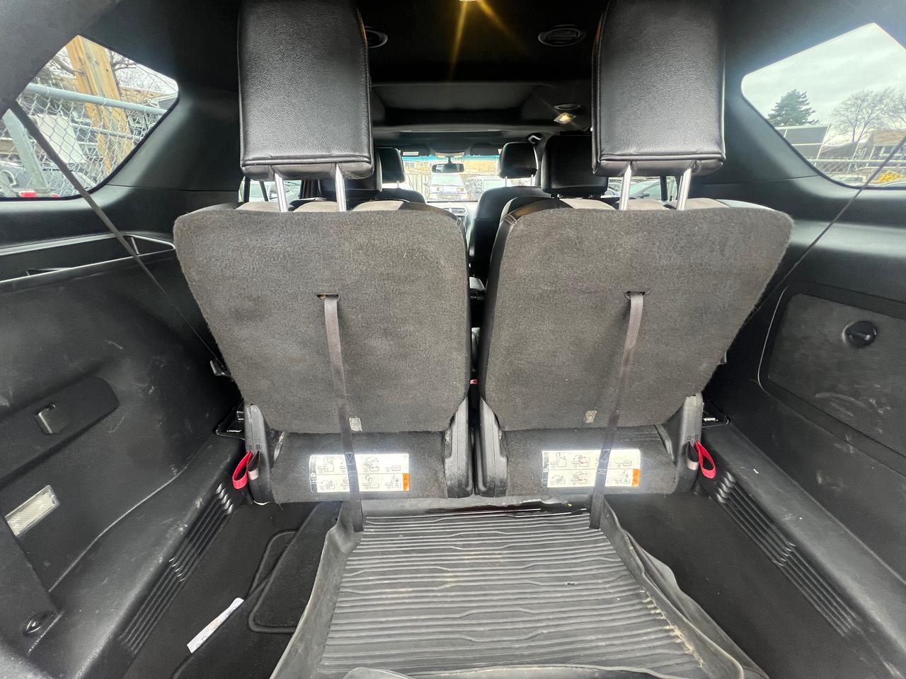 2017 Ford Explorer LEATHER -BACK CAM -NAV-SUNROOF-HEATED SEATS & MORE Photo