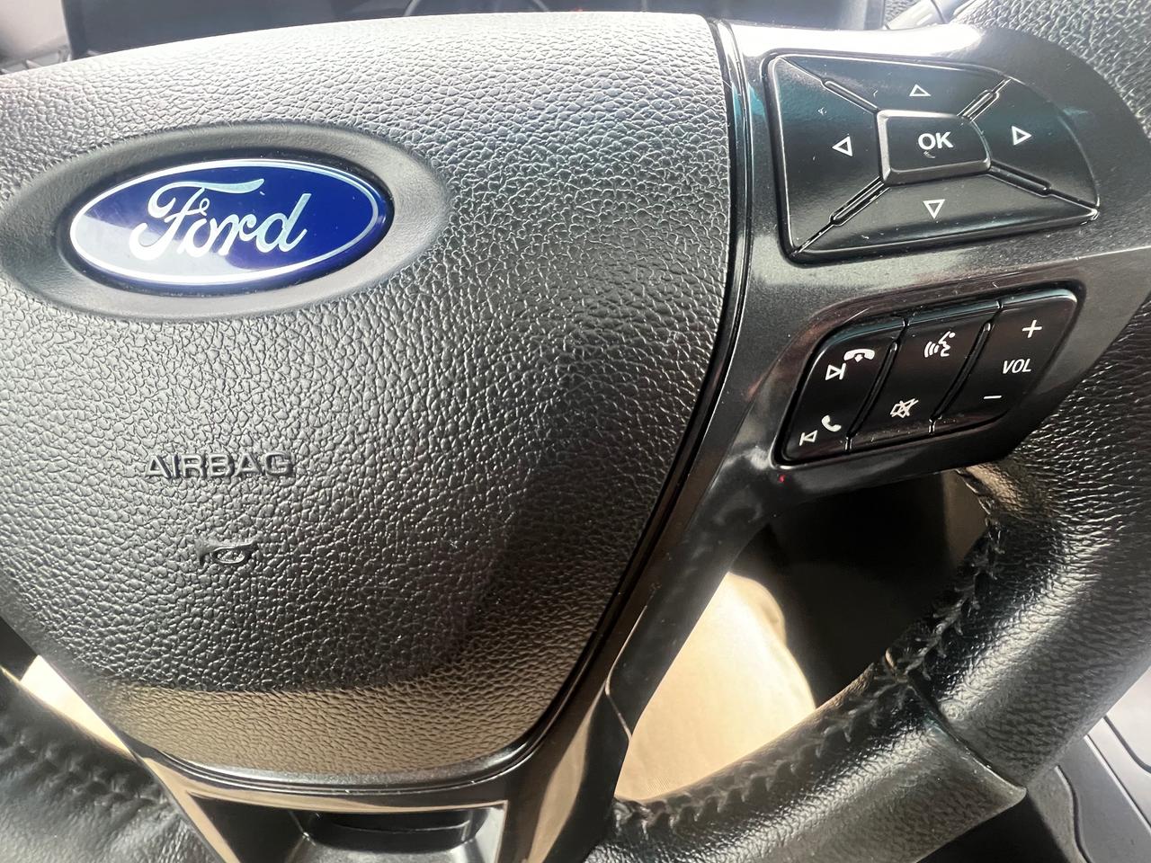 2017 Ford Explorer LEATHER -BACK CAM -NAV-SUNROOF-HEATED SEATS & MORE Photo