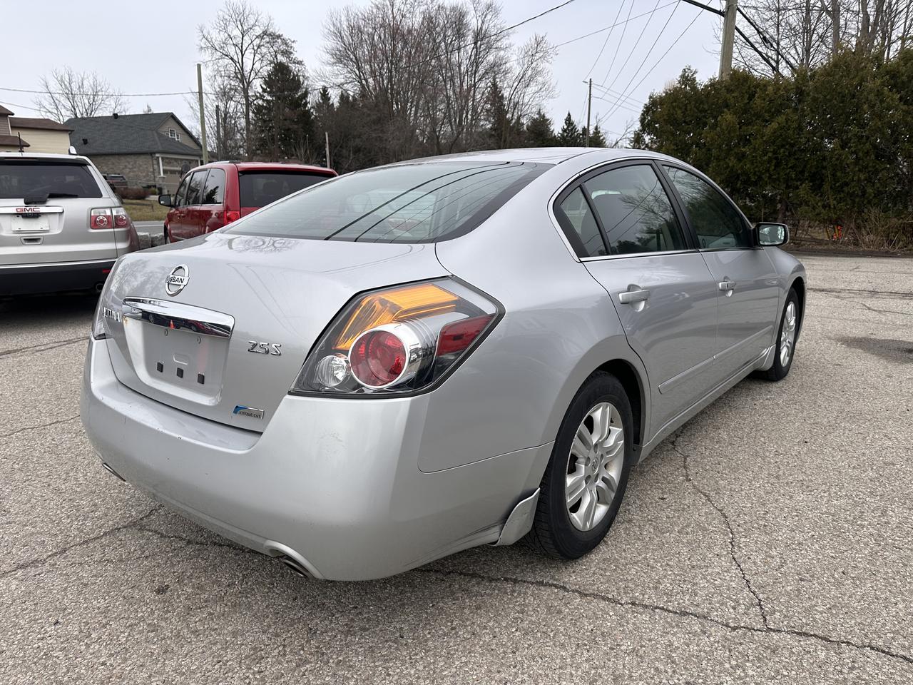 2010 Nissan Altima 2.5 Photo2